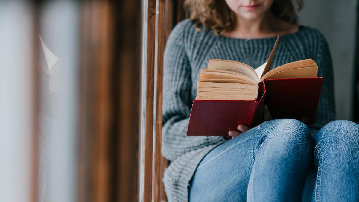 Библиотерапия: как книги лечат душу? Методы, эффективность и топ-5 книг от психолога