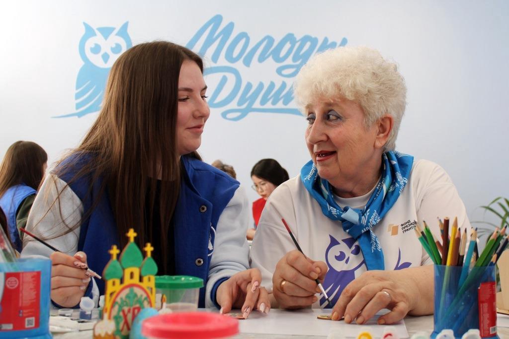 «Молоды Душой»: в волгоградском регионе стартовал грантовый конкурс для «серебряных» волонтеров