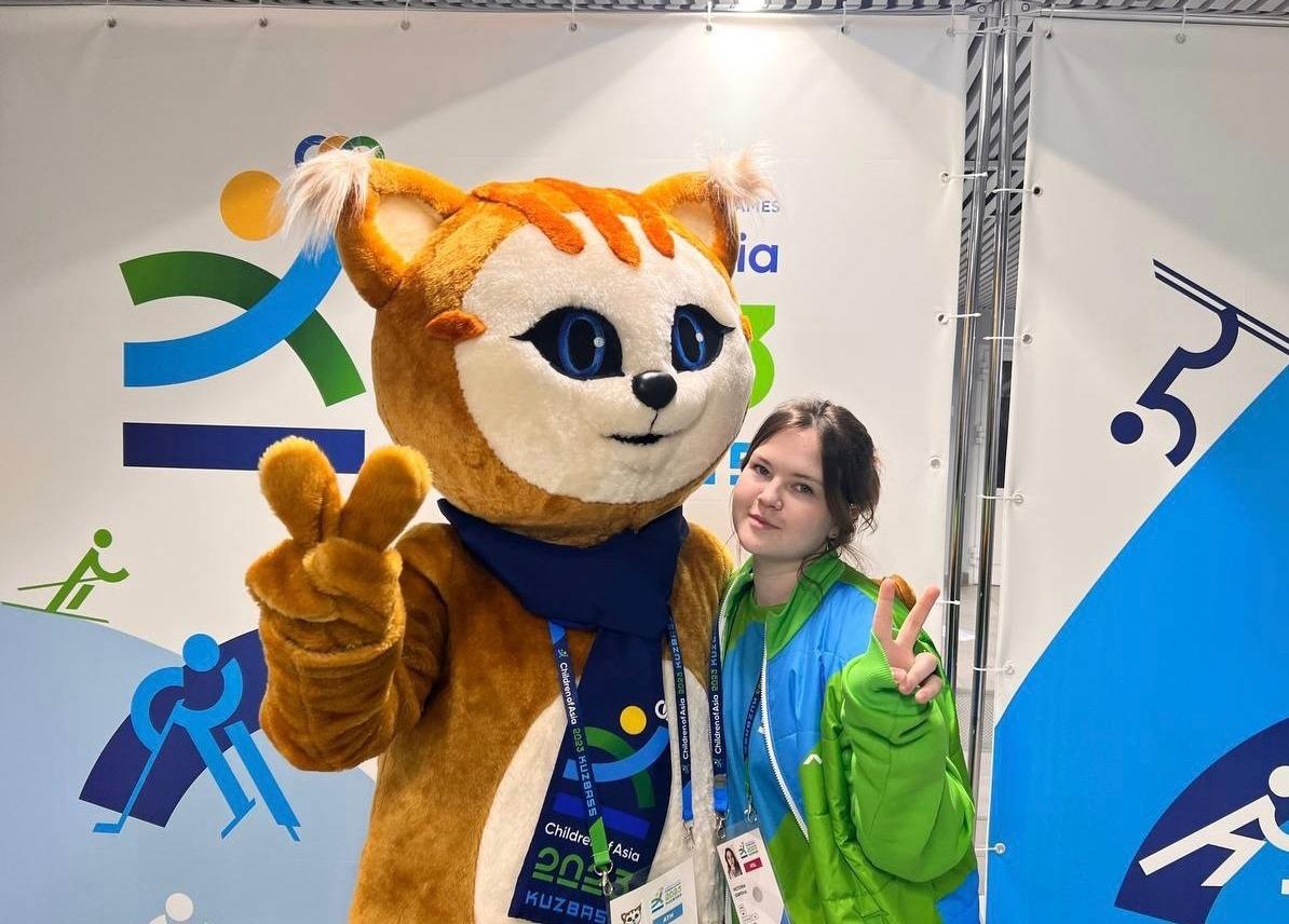«Тёплые. Зимние. Их»: как волонтёры помогали на Международных спортивных играх «Дети Азии» в Кузбассе 
