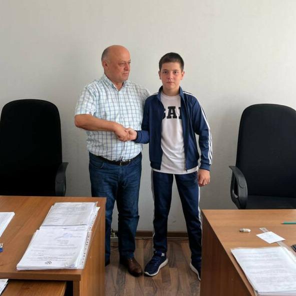 Шестиклассник из Дагестана передал 120 тысяч рублей пострадавшим при взрыве на АЗС в Махачкале