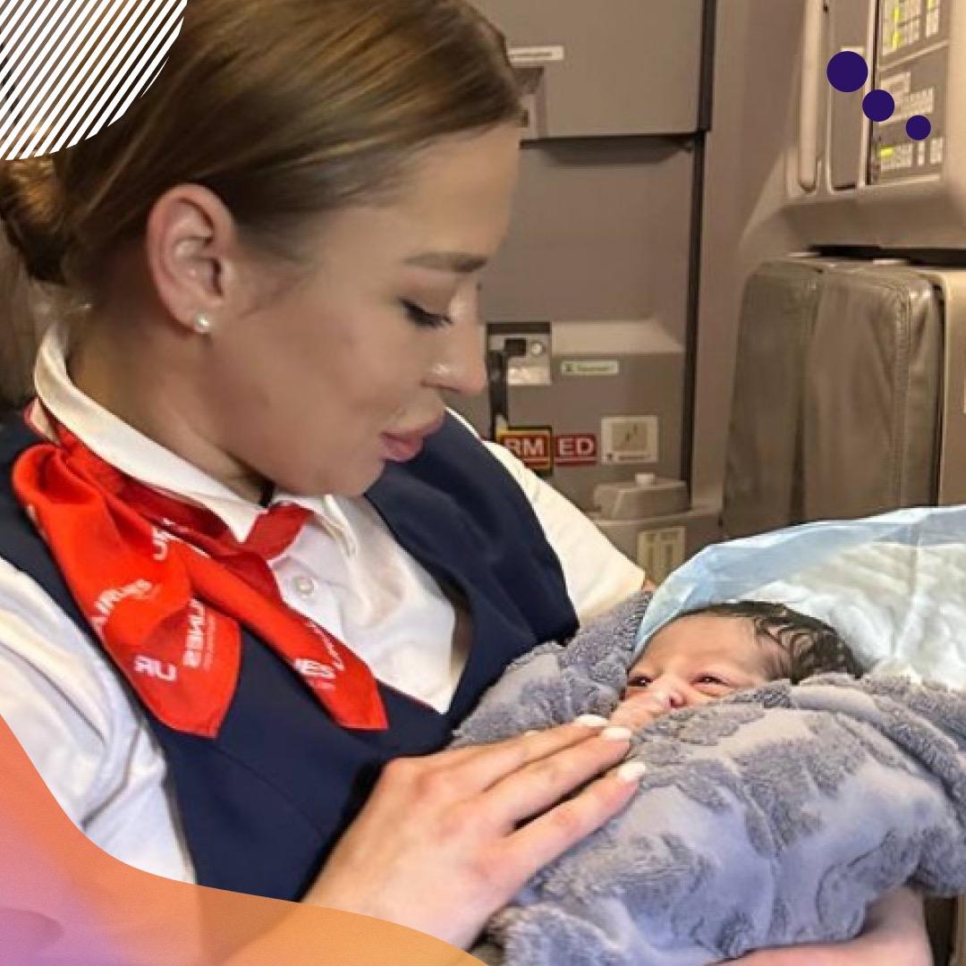 В метро и в самолёте: за последние сутки в транспорте родились две девочки