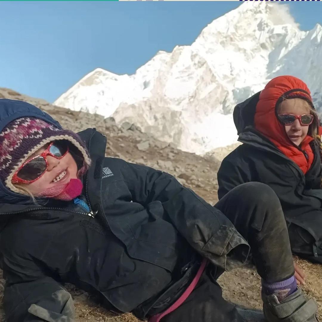 Четырёхлетняя девочка поднялась на Эверест и установила мировой рекорд